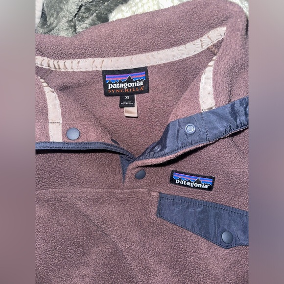XS Patagonia sweater - Picture 2 of 2